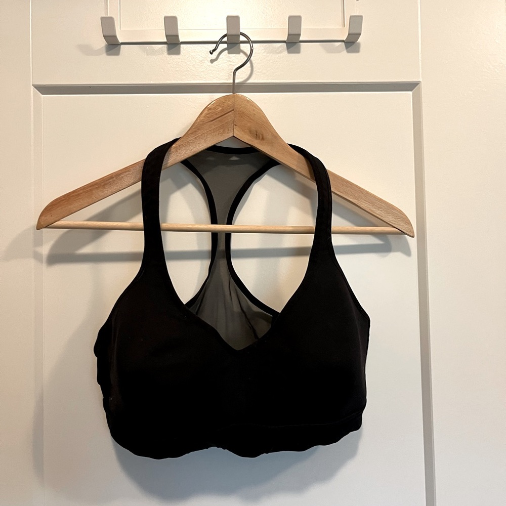 Luluemon black sports bra with mesh back